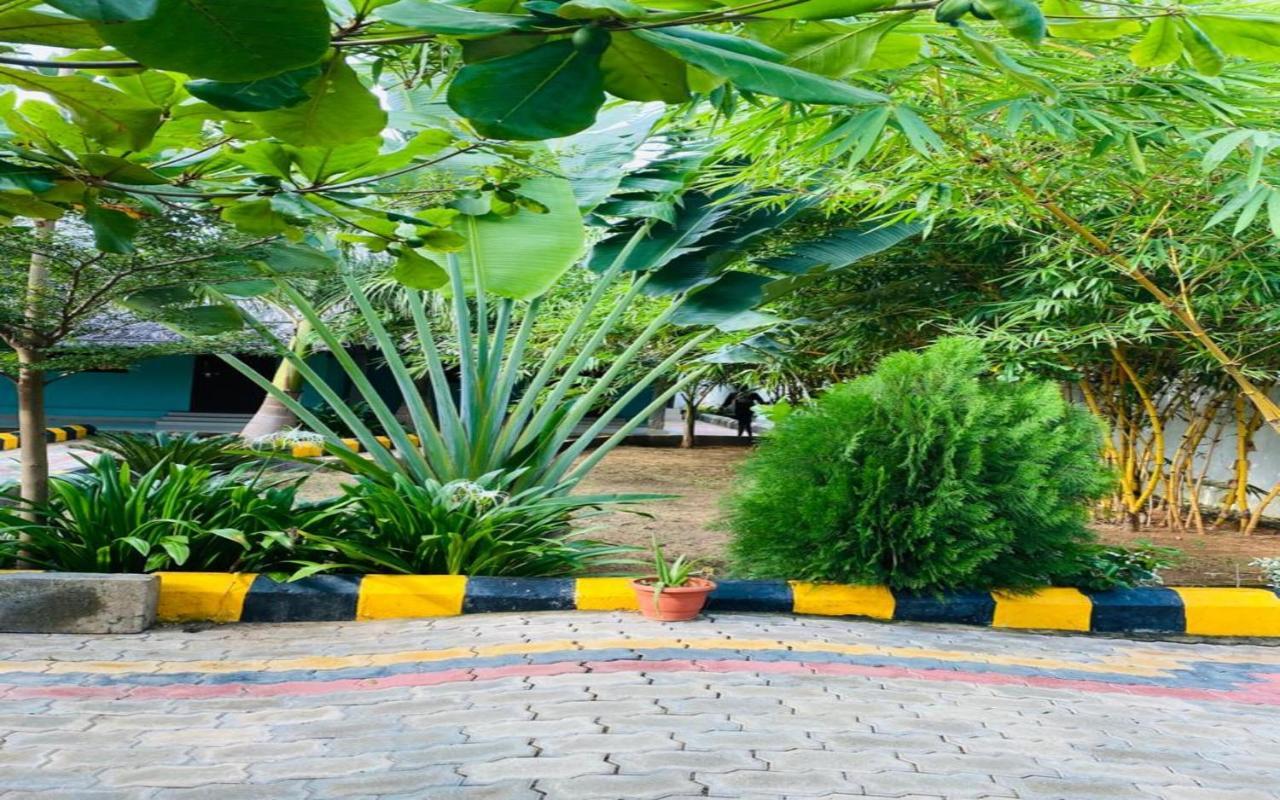 Hotel Megha Resort Hampi Extérieur photo