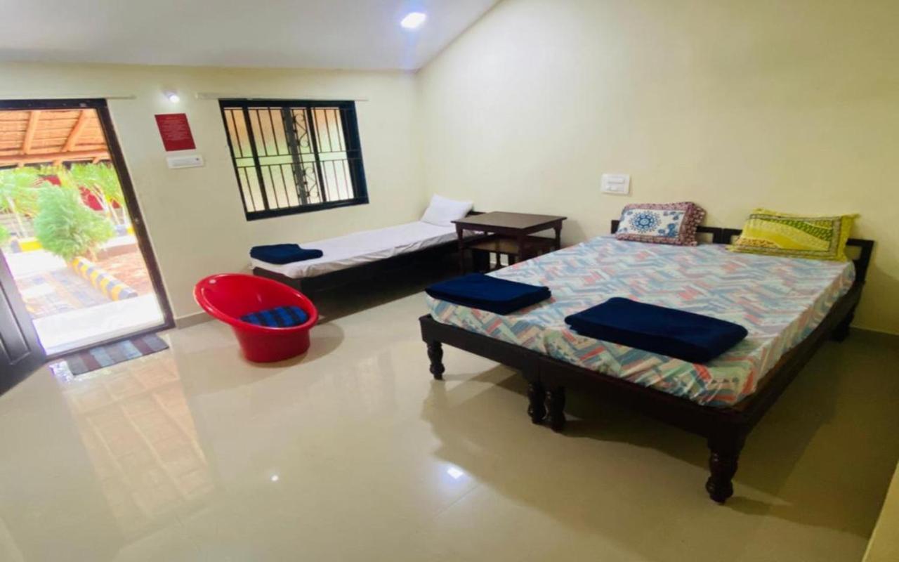 Hotel Megha Resort Hampi Extérieur photo