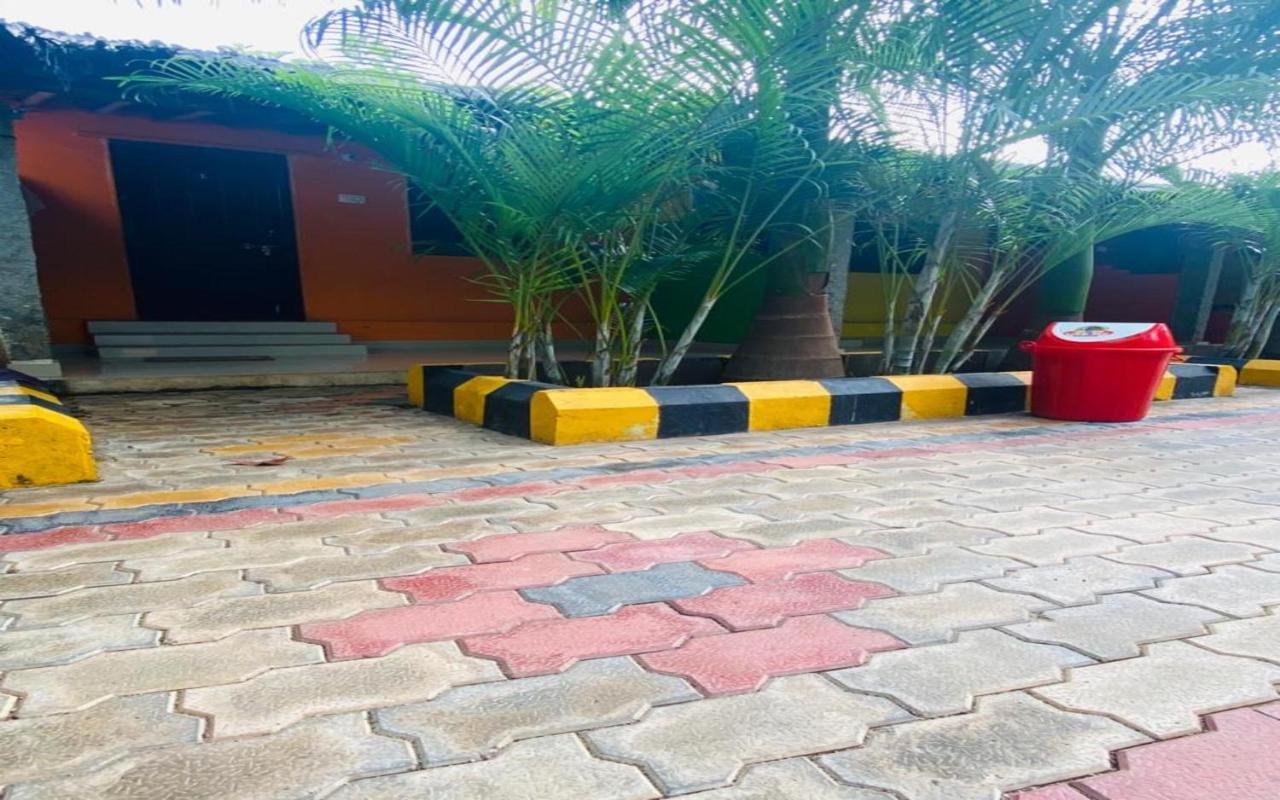 Hotel Megha Resort Hampi Extérieur photo