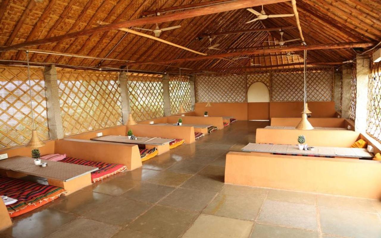 Hotel Megha Resort Hampi Extérieur photo