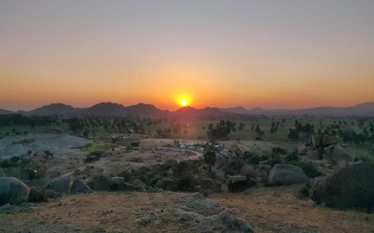 Hotel Megha Resort Hampi Extérieur photo